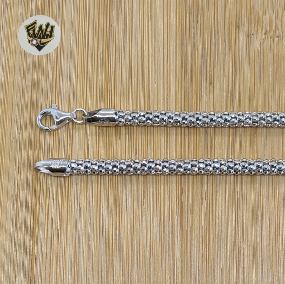 Snapchat-659948711_1200x1200.