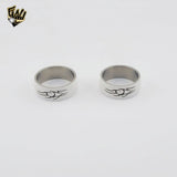 (4-0078) Acero inoxidable - Anillo para hombre con circonitas talladas.