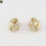 (1-2936-1) Gold Plated-  Chunky Omega Clip Back Closure Earrings.