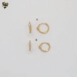 (1-2521-1) Laminado dorado - Pendientes Huggie pequeños con circonitas - BGF