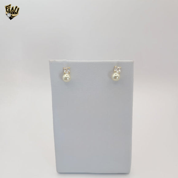 (1-1055-1) Gold Laminate - Pearl Stud Earring - BGF