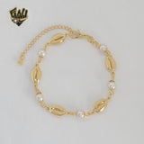 (1-0756-1) Laminado de oro - Pulsera de concha y perlas de 4 mm - 7,5" - BGF