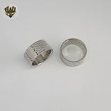 (4-0078) Acero inoxidable - Anillo para hombre con circonitas talladas.