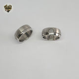 (4-0078) Acero inoxidable - Anillo para hombre con circonitas talladas.