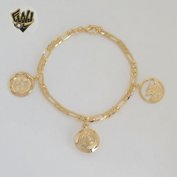 (1-0895) Gold Laminate - 4mm Figaro Link Charms Bracelet - 7.5