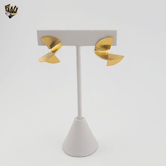 (4-2148) Stainless Steel - Twisted Fan Stud Earrings.