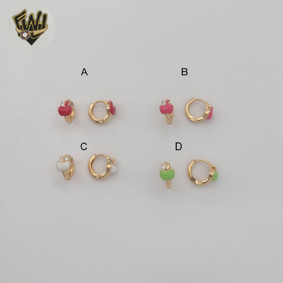 (1-2621) Gold Laminate - Small Apple Huggies - BGO