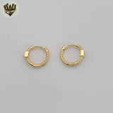 (1-2524-1) Pendientes Huggies con circonita verde laminada en oro - BGF