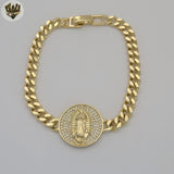 (1-0841) Laminado de oro - Pulsera religiosa con eslabones de bolas de 8 mm - 7,5" - BGF