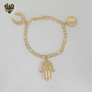 (1-0722) Laminado de oro - Pulsera con dijes de eslabones Figaro de 4,5 mm - 7,5" - BGF