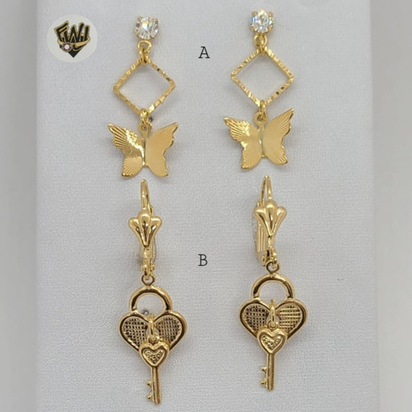 (1-1161) Gold Laminate - Long Earrings - BGF - Fantasy World Jewelry